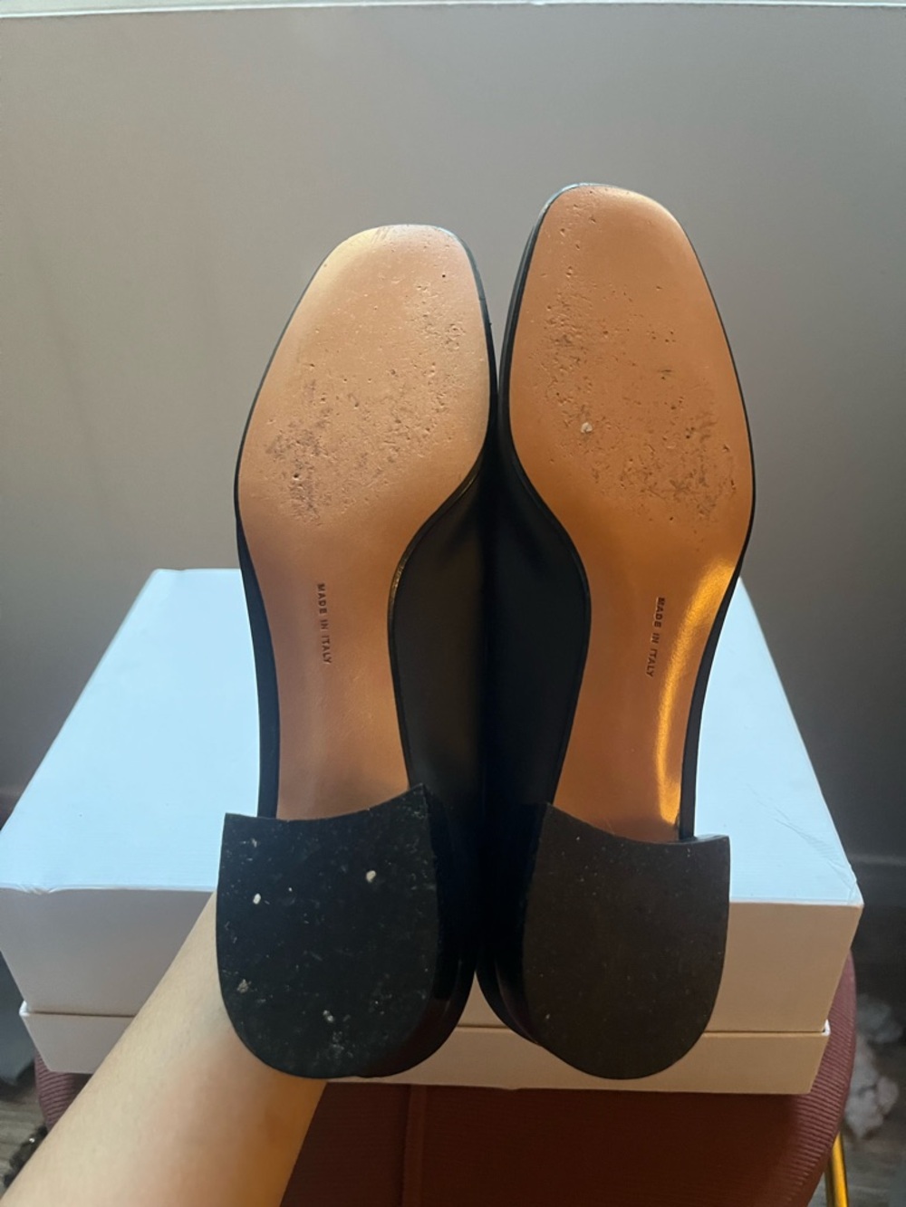 Salvatore Ferragamo Black Leather Vara Mid Heel Pump with Silver Buckle Sz 5 - Picture 5 of 6